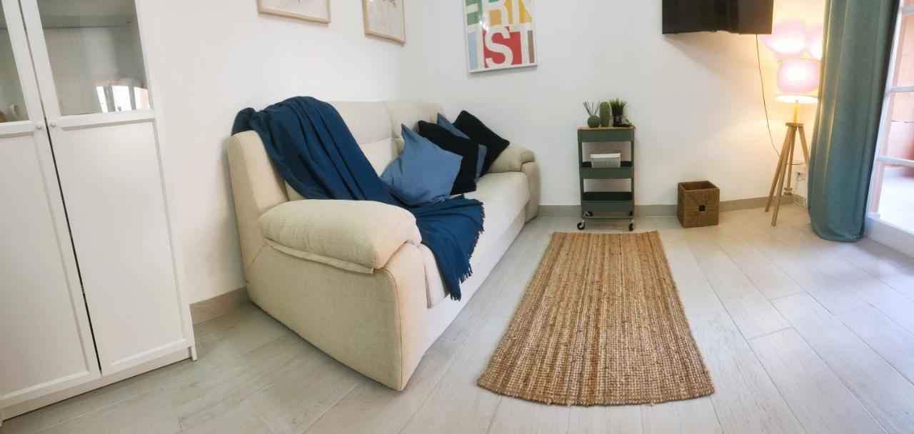 Sage Palm By Namaste Elite Malaga