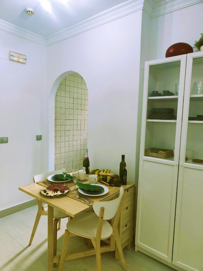 Sage Palm By Namaste Elite Malaga
